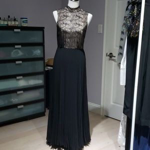 Mikael Aghal Gown